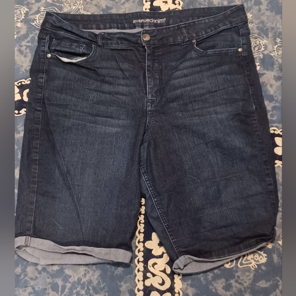 Avenue Blue Jeans Classic Design